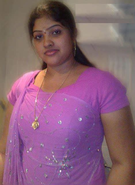 big boobs aunty tamil|Tamil boobs sexy karupu kaambu mulaiyai paarthu rasiyungal.